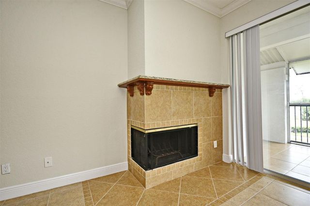 443 HAMPTONCREST CIRCLE 305, Lake Mary, FL 32746