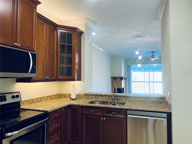 443 HAMPTONCREST CIRCLE 305, Lake Mary, FL 32746