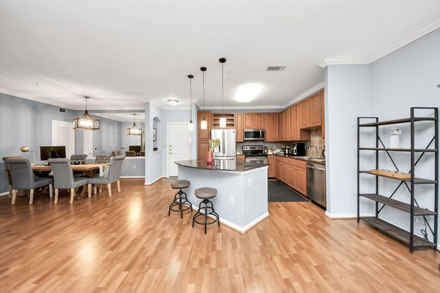 1711 Old Spanish Trail 416, Houston, TX 77054