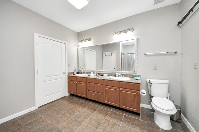 1711 Old Spanish Trail 416, Houston, TX 77054