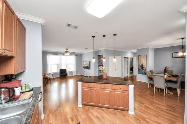 1711 Old Spanish Trail 416, Houston, TX 77054