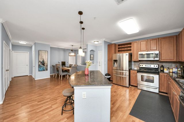 1711 Old Spanish Trail 416, Houston, TX 77054