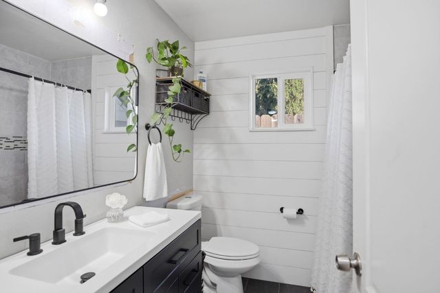 2140 Georgia Way, Turlock, CA 95382