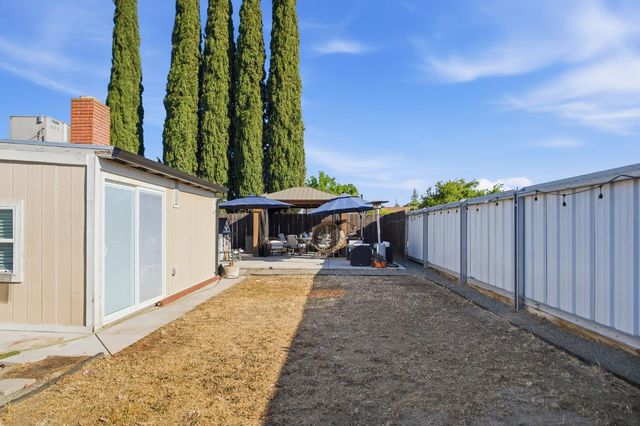 2140 Georgia Way, Turlock, CA 95382