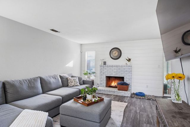 2140 Georgia Way, Turlock, CA 95382