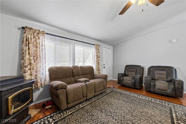 516 White Domes Drive, Overton, NV 89040