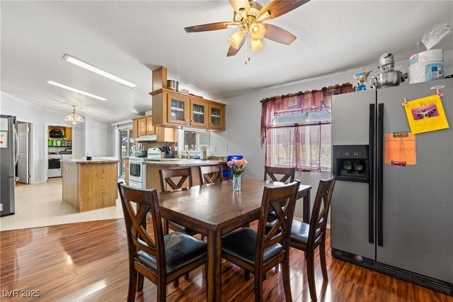 516 White Domes Drive, Overton, NV 89040