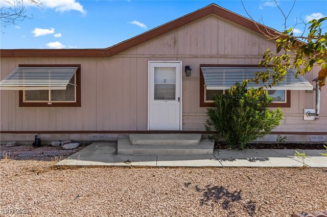 516 White Domes Drive, Overton, NV 89040