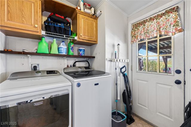 516 White Domes Drive, Overton, NV 89040