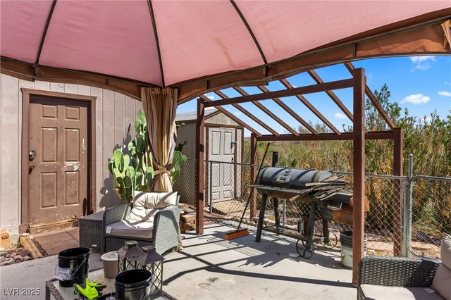 516 White Domes Drive, Overton, NV 89040