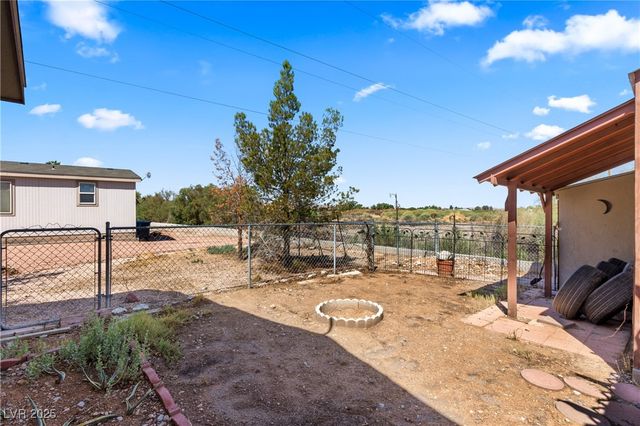 516 White Domes Drive, Overton, NV 89040