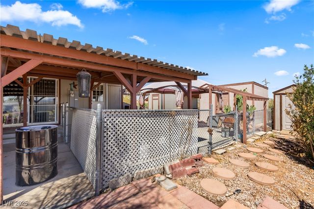 516 White Domes Drive, Overton, NV 89040