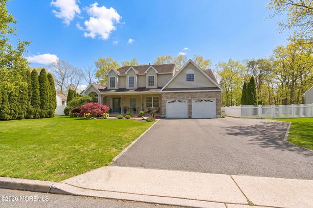 137 Heatherington Court, Lanoka Harbor, NJ 08734