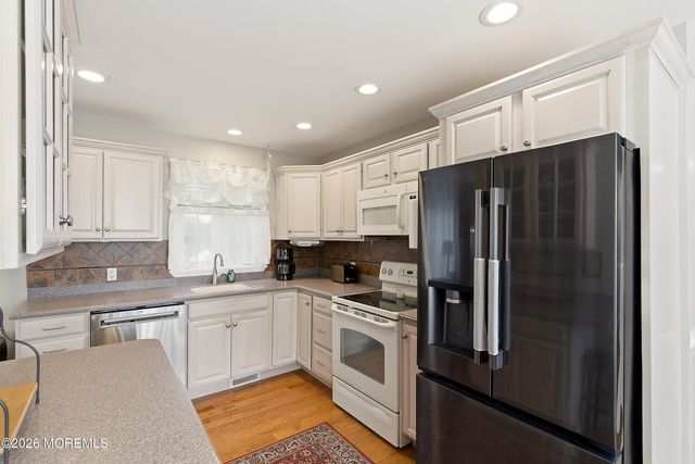 137 Heatherington Court, Lanoka Harbor, NJ 08734