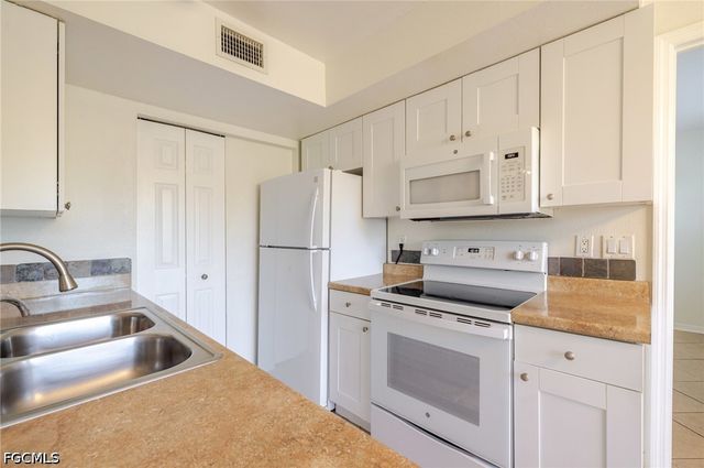 12561 Equestrian CIR 802, Fort Myers, FL 33907
