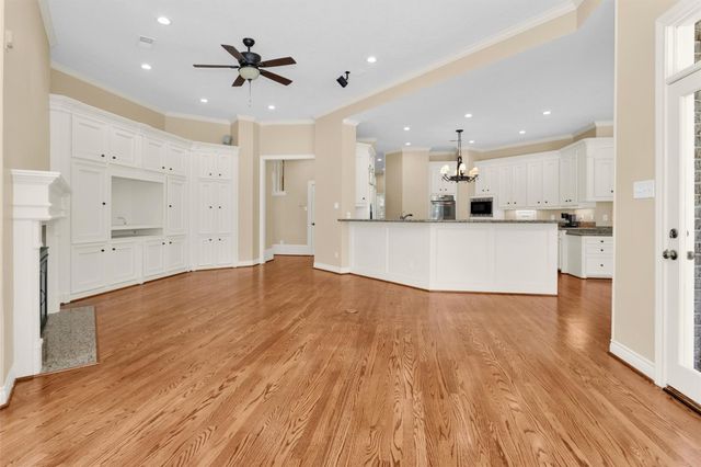 263 Saddle Ridge, Spring, TX 77380