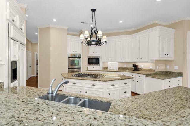 263 Saddle Ridge, Spring, TX 77380