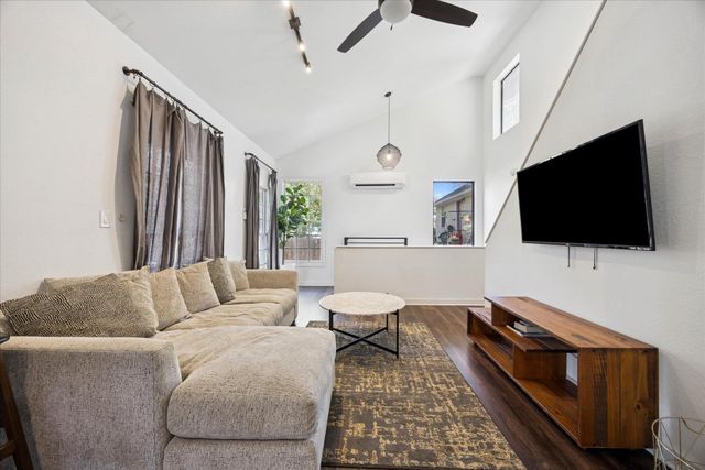 604 Pressler ST, Austin, TX 78703