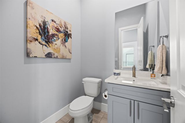 1565 W 22nd Street, Houston, TX 77008