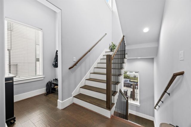 1565 W 22nd Street, Houston, TX 77008