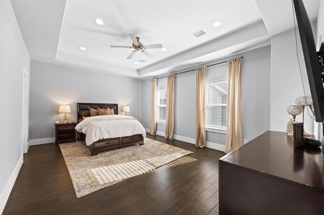 1565 W 22nd Street, Houston, TX 77008