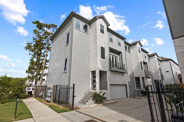 1565 W 22nd Street, Houston, TX 77008