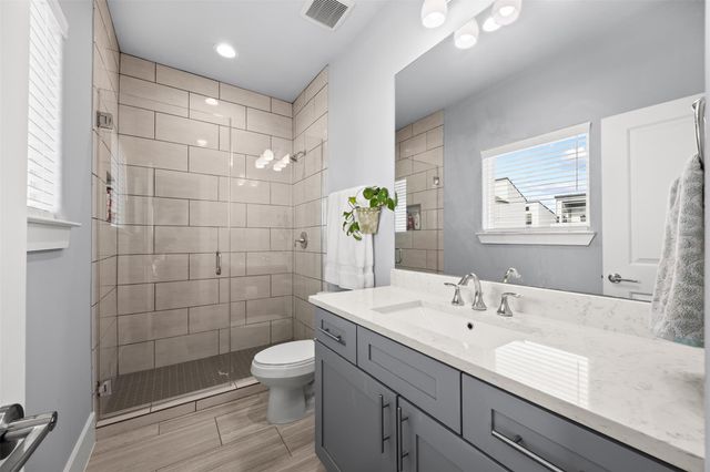 1565 W 22nd Street, Houston, TX 77008