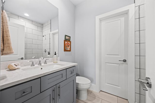 1565 W 22nd Street, Houston, TX 77008