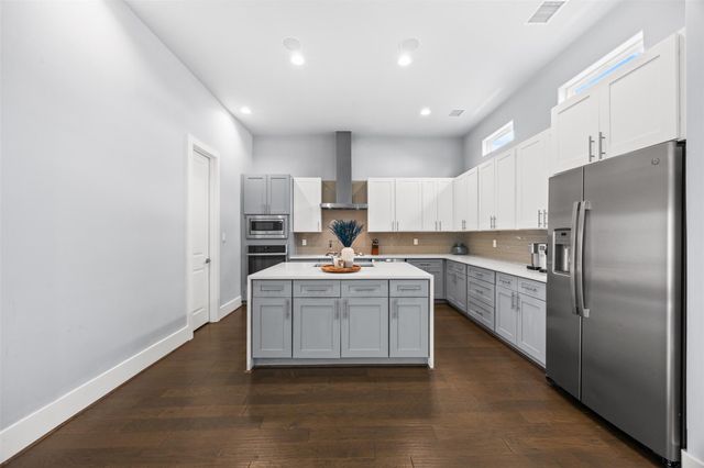 1565 W 22nd Street, Houston, TX 77008