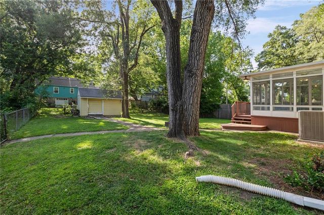 5624 Harvard Avenue, Raytown, MO 64133
