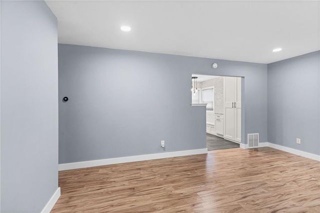 5624 Harvard Avenue, Raytown, MO 64133