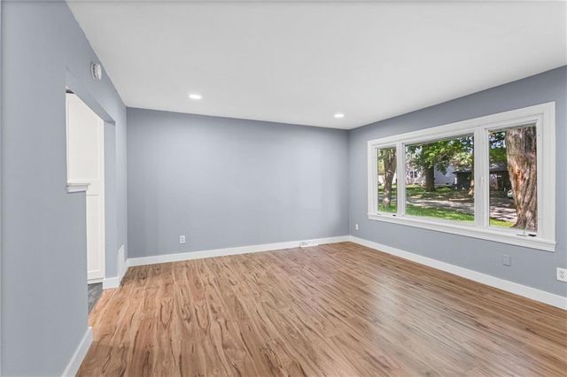 5624 Harvard Avenue, Raytown, MO 64133