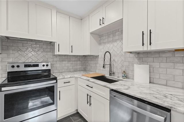 5624 Harvard Avenue, Raytown, MO 64133