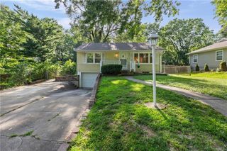 5624 Harvard Avenue, Raytown, MO 64133