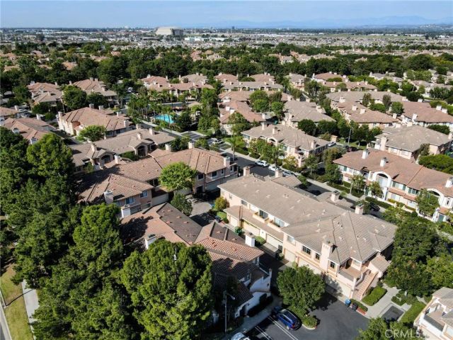 902 Solvay Aisle, Irvine, CA 92606