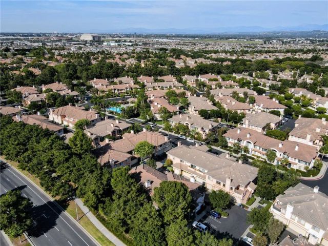 902 Solvay Aisle, Irvine, CA 92606