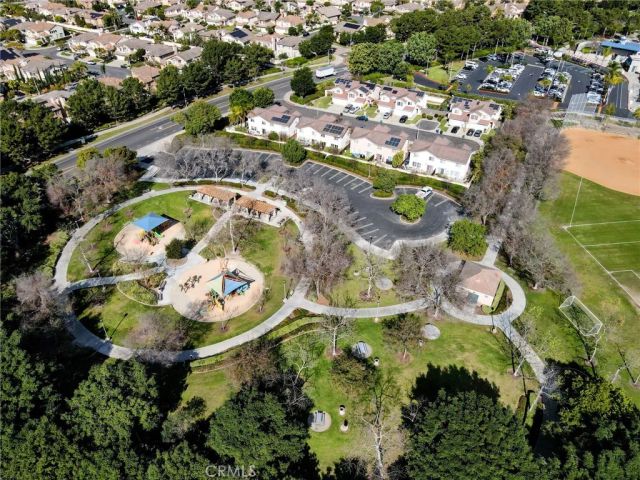 902 Solvay Aisle, Irvine, CA 92606