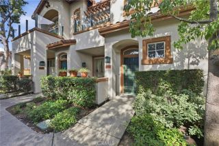 902 Solvay Aisle, Irvine, CA 92606