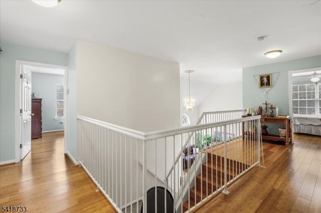 34 Gate Ln, Old Bridge Twp., NJ 08857