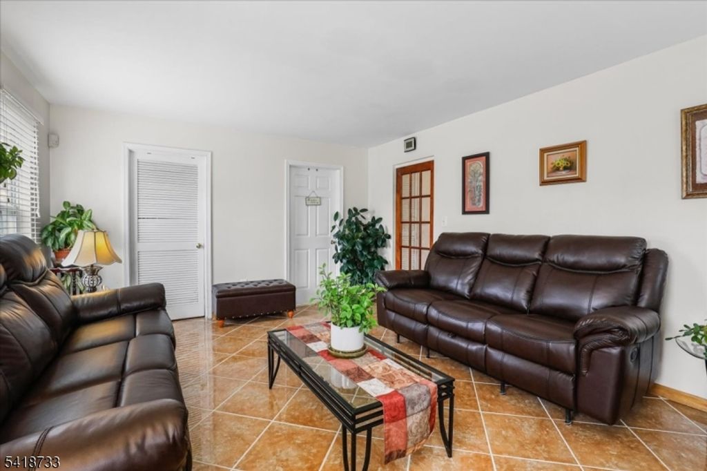 Image 12 of property listing at 34 Gate Ln, Old Bridge Twp., NJ 08857