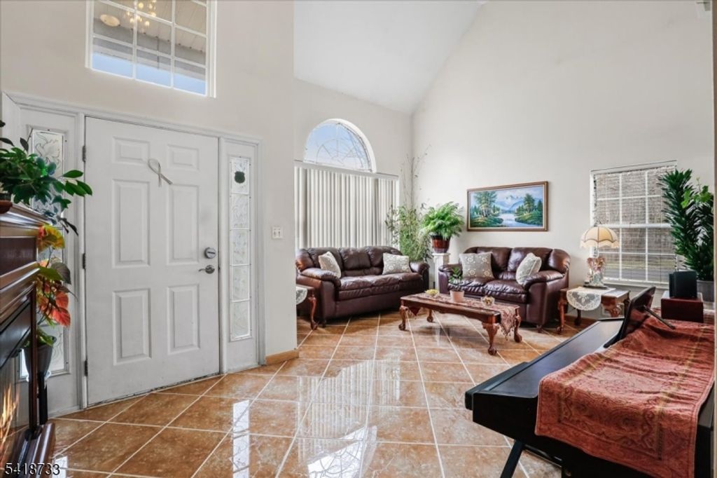 Image 3 of property listing at 34 Gate Ln, Old Bridge Twp., NJ 08857