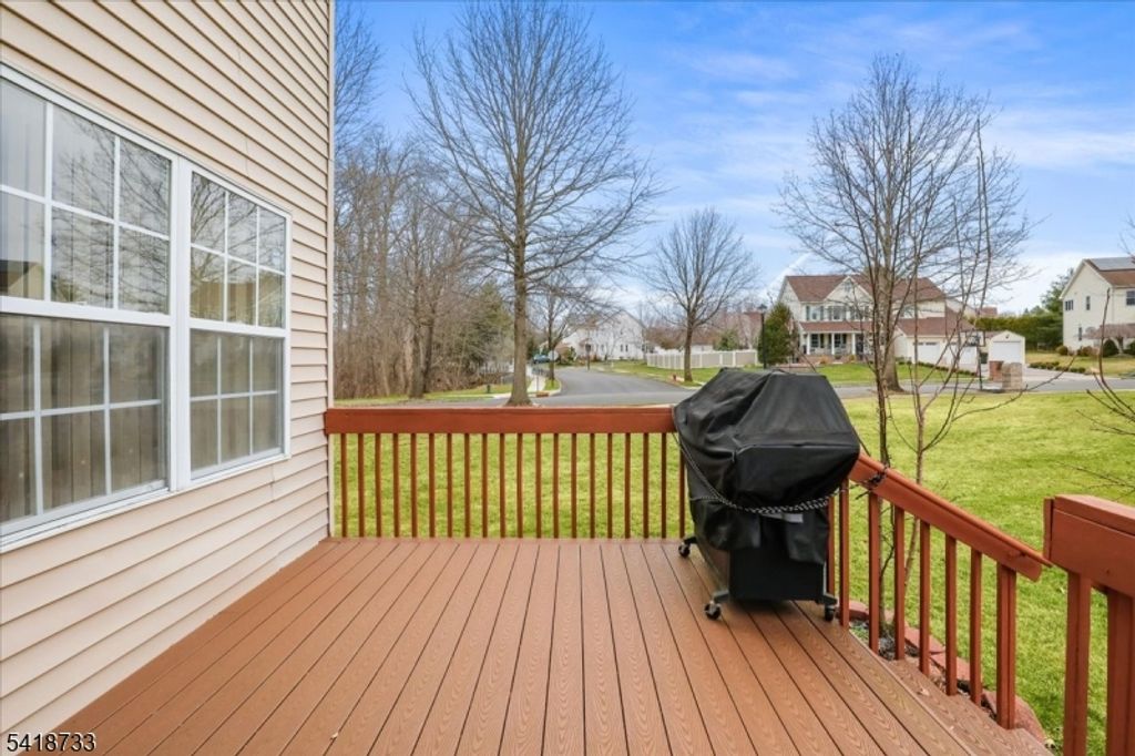 Image 26 of property listing at 34 Gate Ln, Old Bridge Twp., NJ 08857