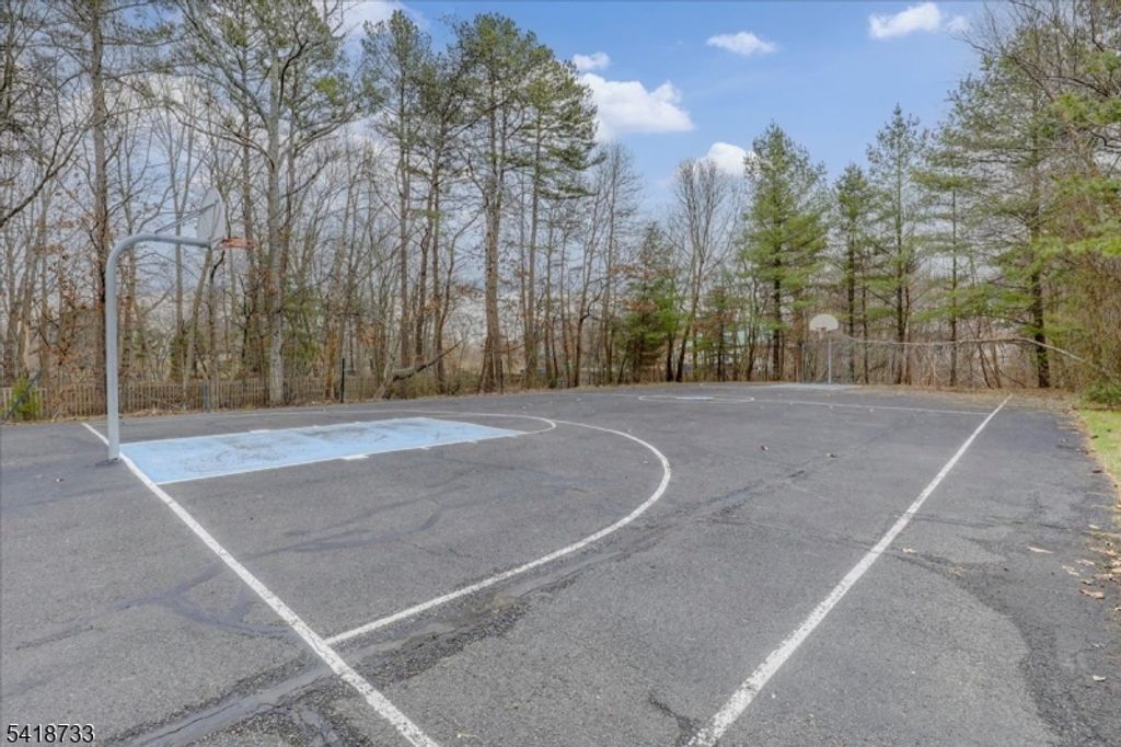 Image 36 of property listing at 34 Gate Ln, Old Bridge Twp., NJ 08857