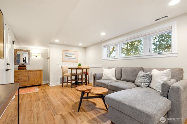 803 W Armour Street, Seattle, WA 98119
