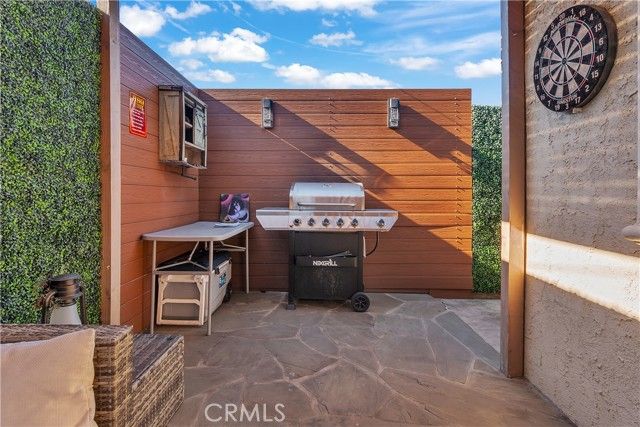 4610 Leonis, Commerce, CA 90040