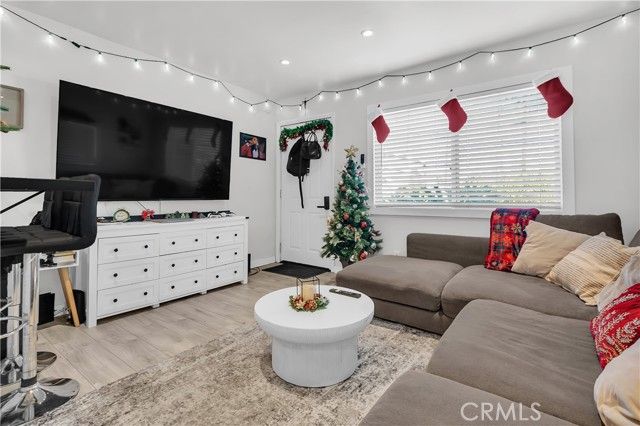 4610 Leonis, Commerce, CA 90040