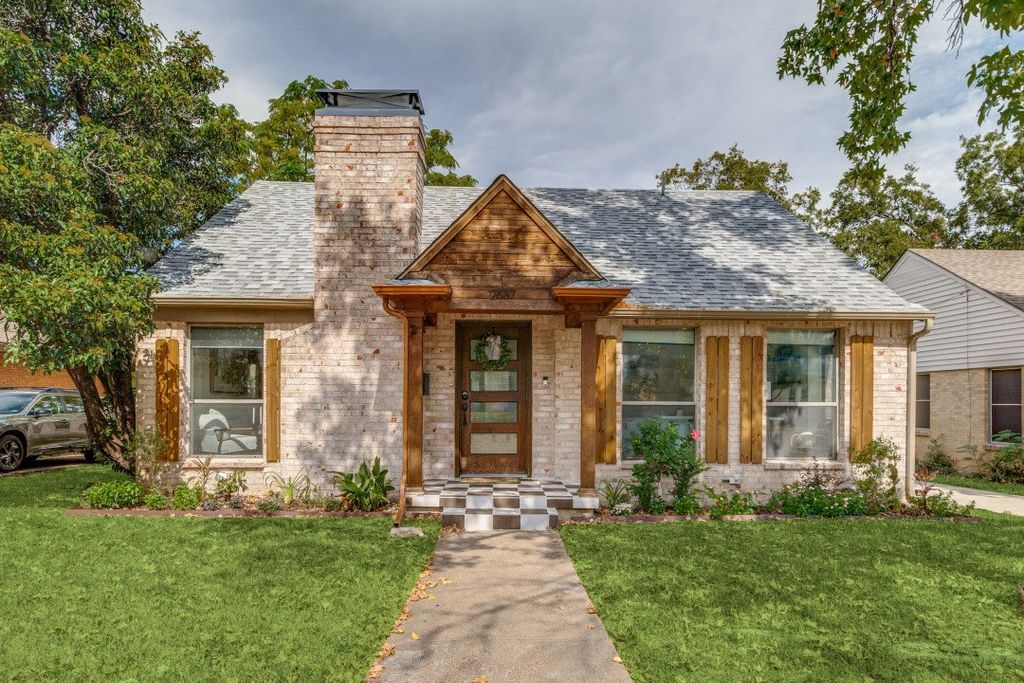 2537 W 10th Street, Dallas, TX 75211