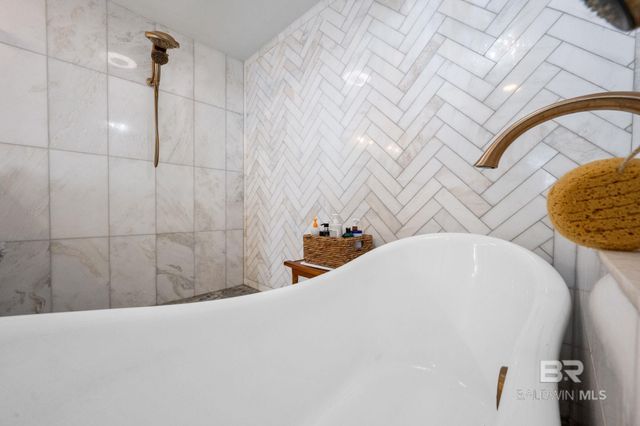 409 Santa Rosa Avenue, Daphne, AL 36526