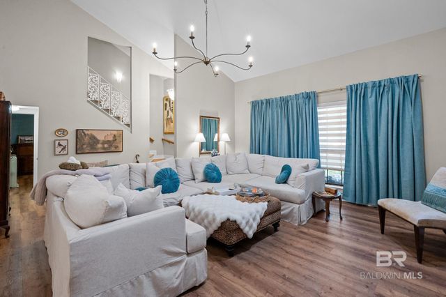 409 Santa Rosa Avenue, Daphne, AL 36526