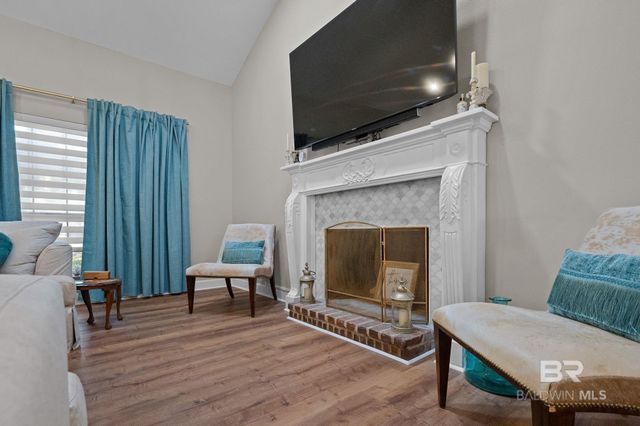 409 Santa Rosa Avenue, Daphne, AL 36526